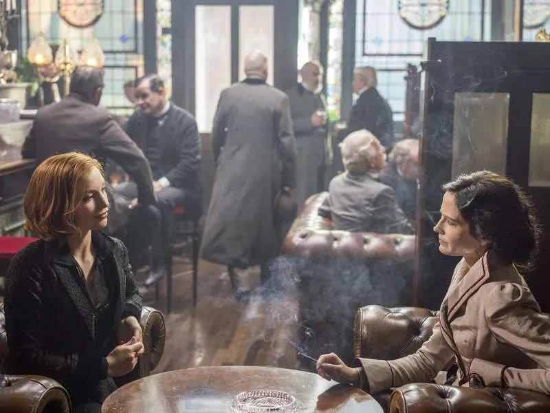Vanessa (Eva Green; r.) bekommt mit Catriona Hartdegen (Perdita Weeks) eine schlagkräftige Verbündete. &copy; Showtime
