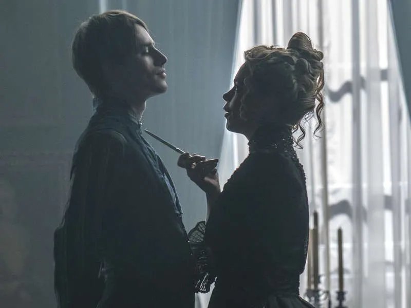 Zwischen Dorian (Reeve Carney) und Lily (Billie Piper) hat längst eine Machtverschiebung stattgefunden. &copy; Showtime