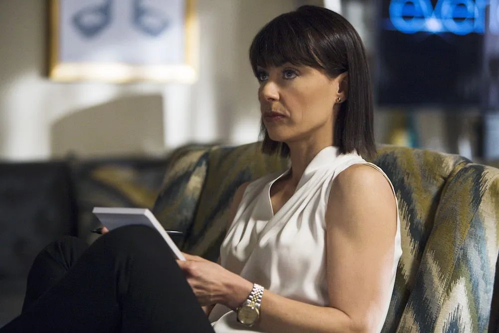 Quinn (Constance Zimmer) arbeitet geduldig am eigenen Comeback. &copy; Lifetime