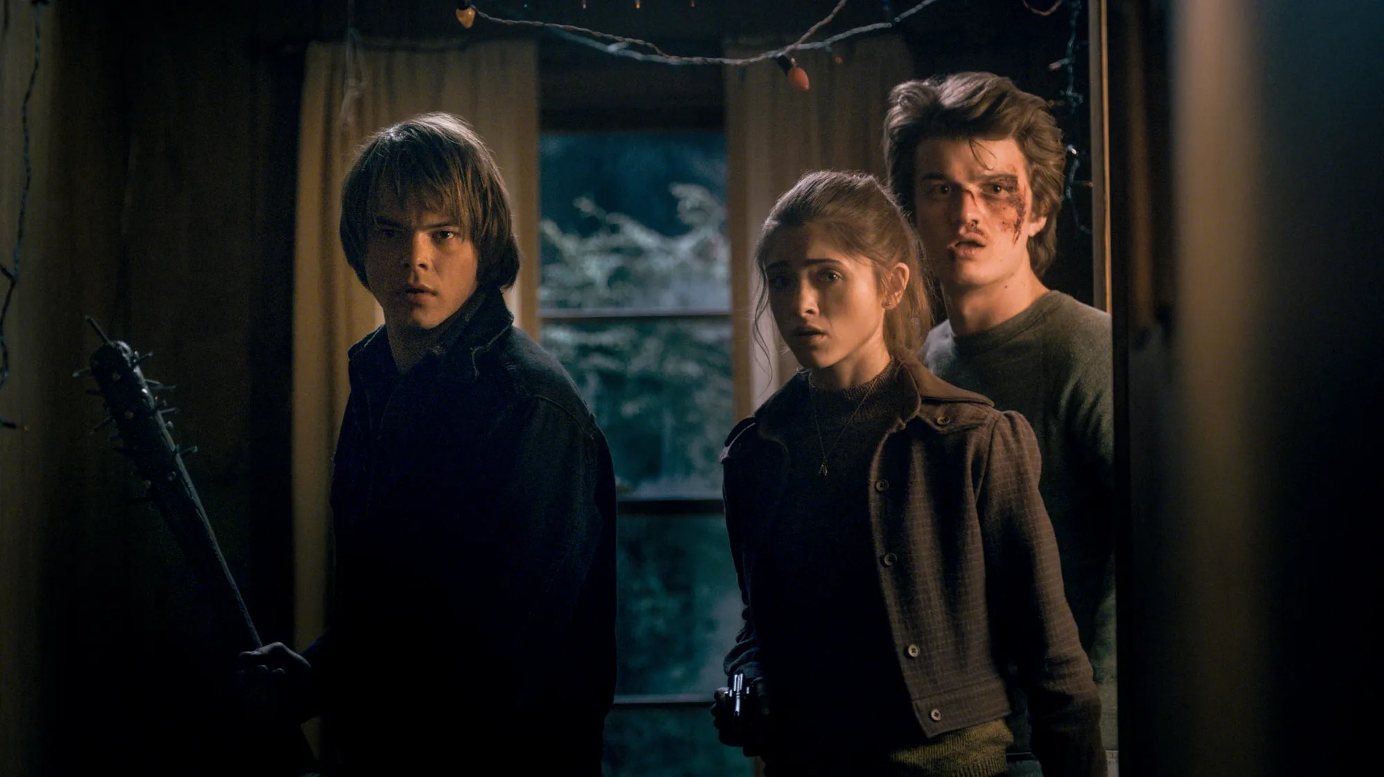 Charlie Heaton; Natalia Dyer und Joe Keery in %26bdquo;Stranger Things%26ldquo; © Netflix