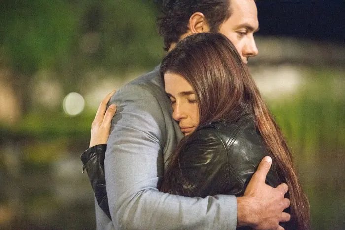 Coleman (Michael Rady) spielt ein falsches Spiel mit Rachel (Shiri Appleby). &copy; Lifetime
