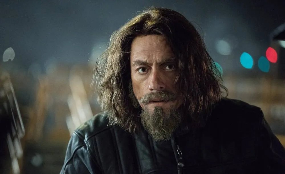 Jean-Claude van Damme in Verkleidung in %26bdquo;Jean-Claude Van Johnson%26ldquo; &copy; Amazon