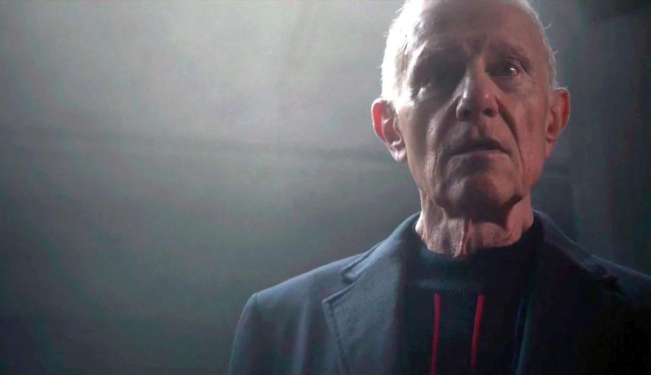 Raymond J. Berry als Dmitri; der Boss der Russen &copy; Showtime