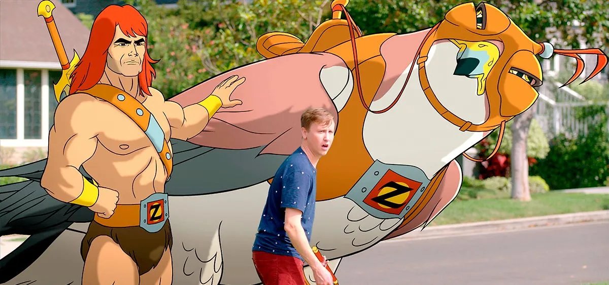 Zorn (Jason Sudeikis) macht seinem Sohn Alan (Johnny Pemberton) ein Geschenk. © FOX