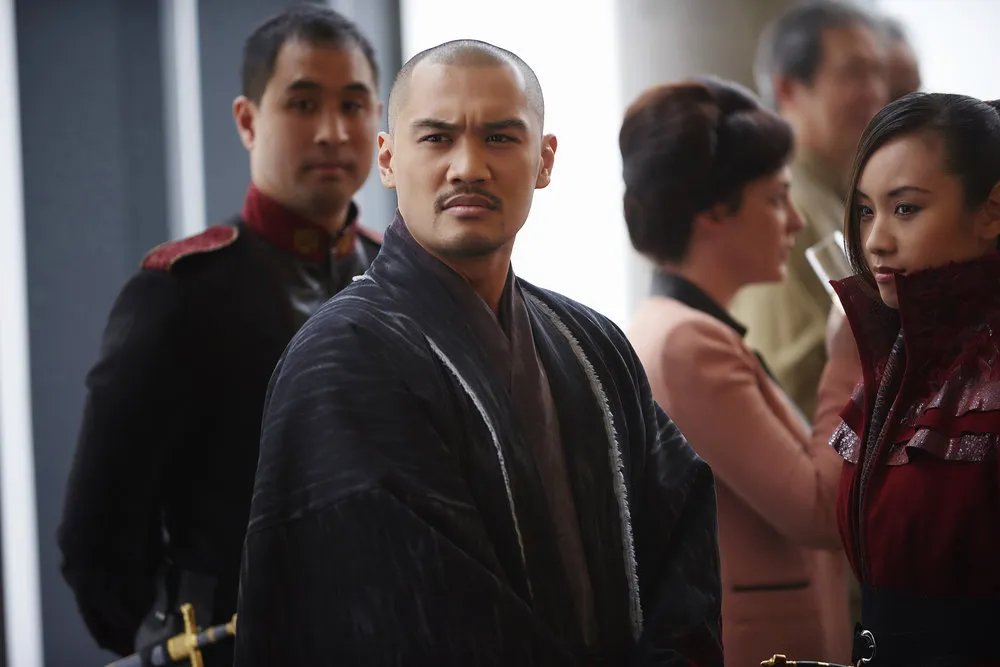 Auch Ryo (Alex Mallari Jr.) hat sich Zugang zur Konferenz verschafft. &copy; Syfy