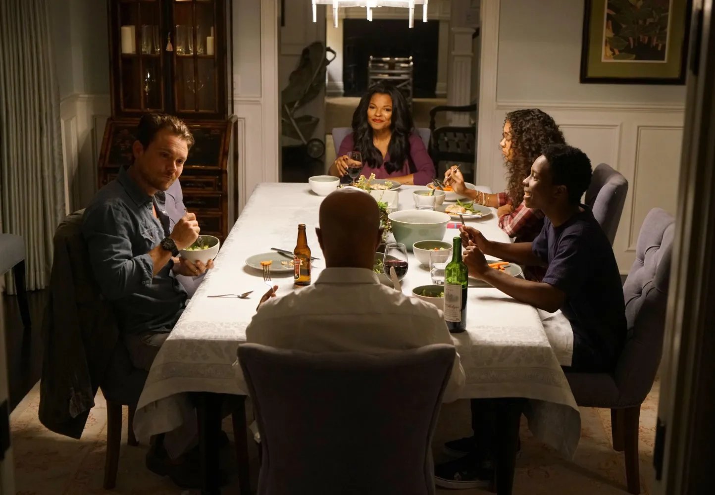 Familie Murtaugh teilt ein Mahl mit Riggs © FOX