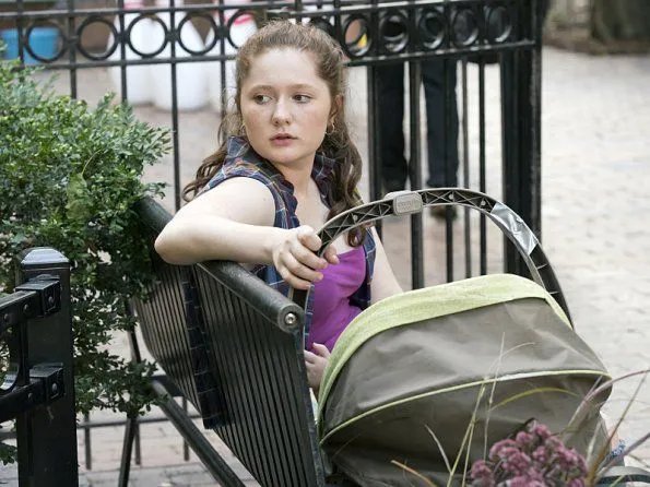 Debbie (Emma Kenney) entdeckt ihre kriminelle Energie. © Showtime