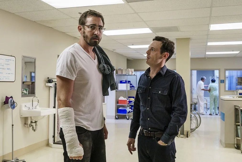 Plötzlich haben nicht Joe (Lee Pace; l.) und Gordon (Scoot McNairy) ein Problem miteinander;... &copy; AMC