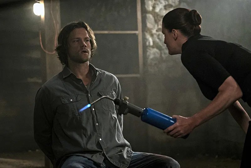Sam wird gefoltert in %26bdquo;Supernatural%26ldquo;. &copy; The CW