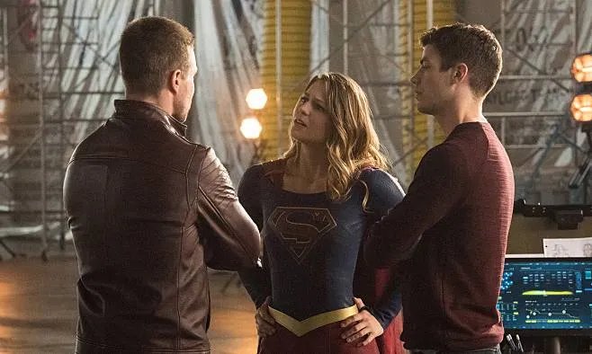 &copy; The CW