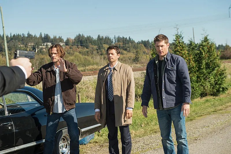 Die Winchester-Brüder und Castiel in „Supernatural“