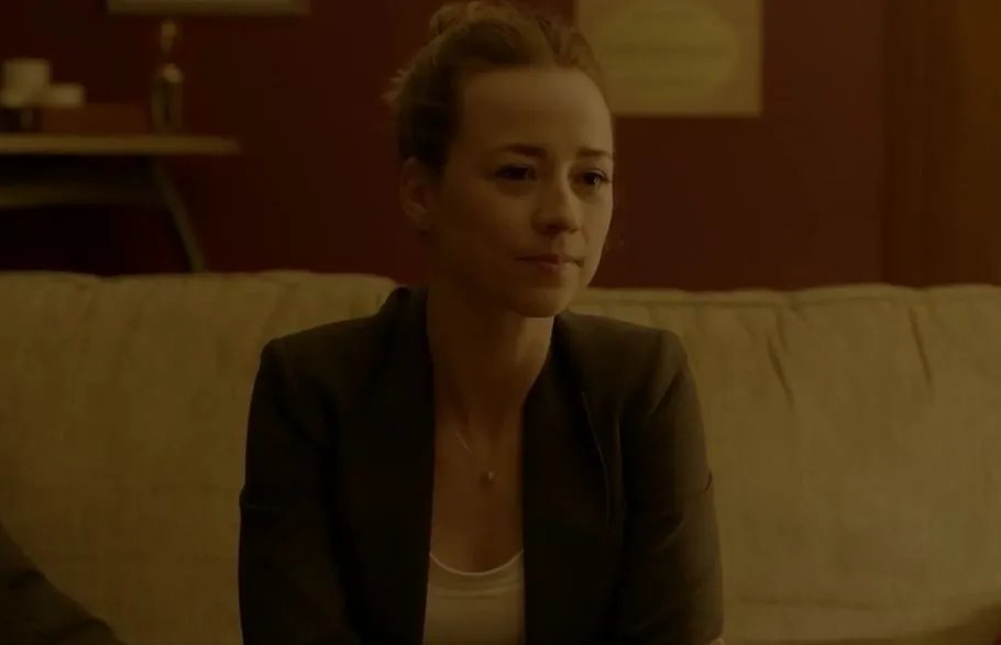 Lise Delorme (Karine Vanasse) spielt ein doppeltes Spiel.