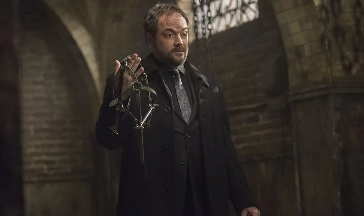 Mark Sheppard in der Episode „Somewhere between Heaven and Hell“