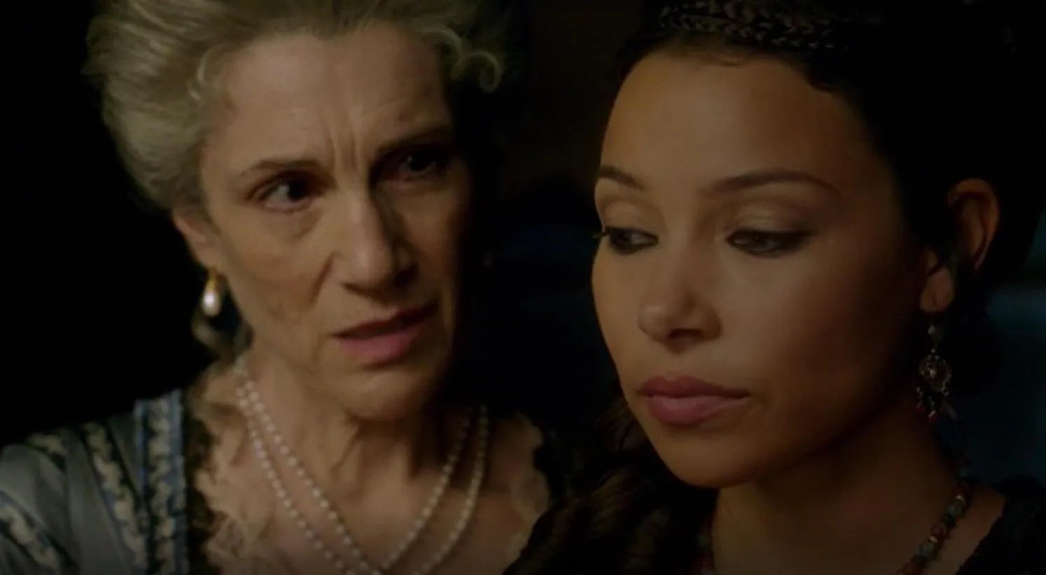 Jessica Parker Kennedy in „Black Sails“