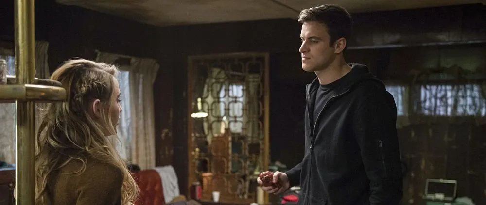 Kathryn Newton und Matt Visser in der „Supernatural“-Episode „Ladies Drink Free“