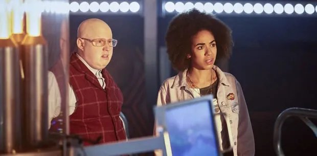 Matt Lucas und Pearl Mackie in âDoctor Whoâ