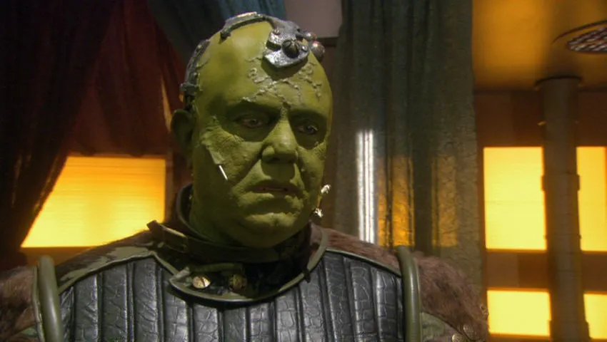 Offizielles Szenenbild aus der „Star Trek: Enterprise“-Episode „Bound“