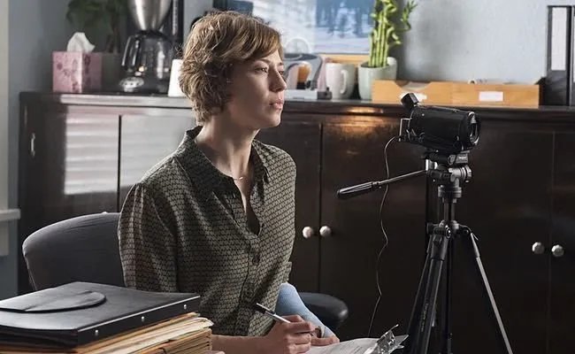 Nora (Carrie Coon) in ihrer alten Rolle als DSD-Ermittlerin