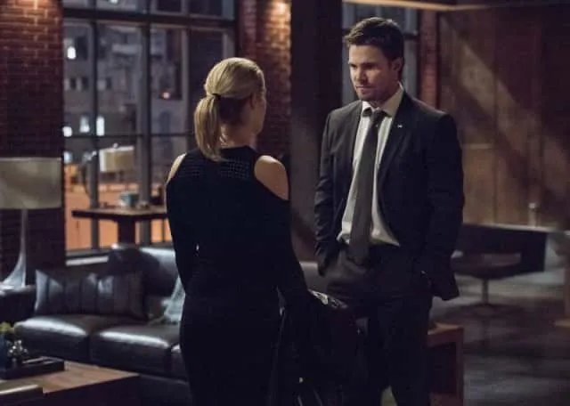 Szenenbild aus der Arrow-Episode „ Dangerous Liaisons “