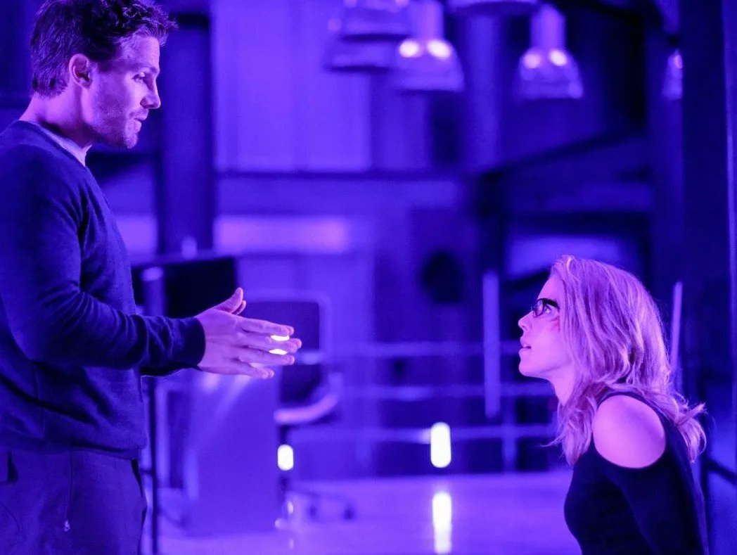 Szenenbild aus der Arrow-Episode „Underneath“
