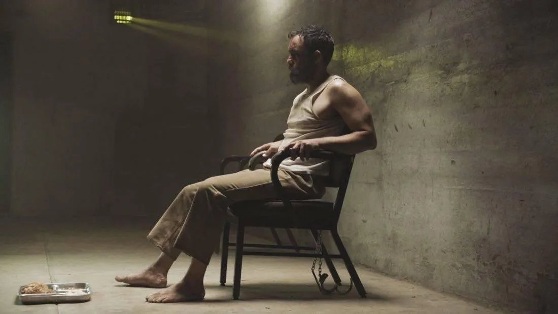 Omid Abtahi als Naser Salaam
