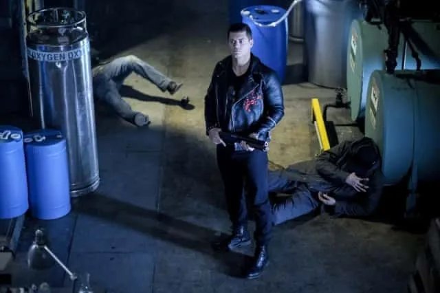 Szenenbild aus der „Arrow“-Episode „Honor thy Fathers“