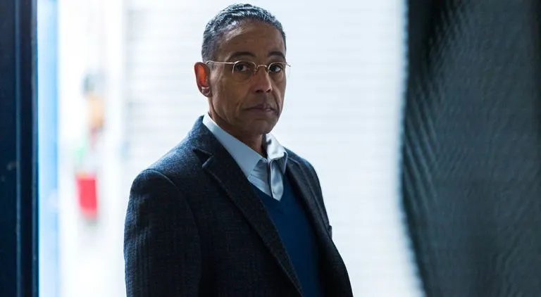 Gus (Giancarlo Esposito) widmet sich dem Ausbau seines Imperiums.