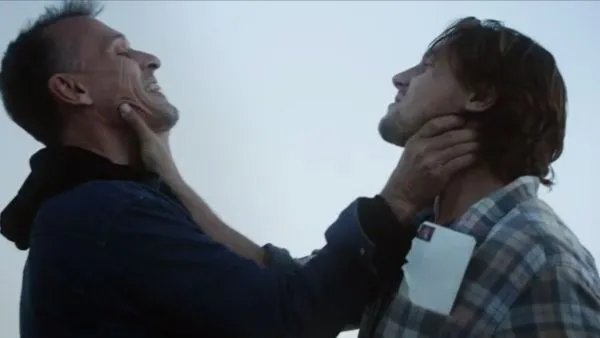 T-Bag (Robert Knepper) erzählt Whip (Augustus Prew) die Wahrheit.