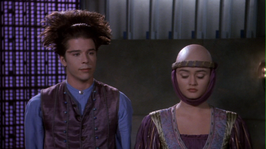 Offizielles Szenenbild aus der „Babylon 5“-Episode „The War Prayer“