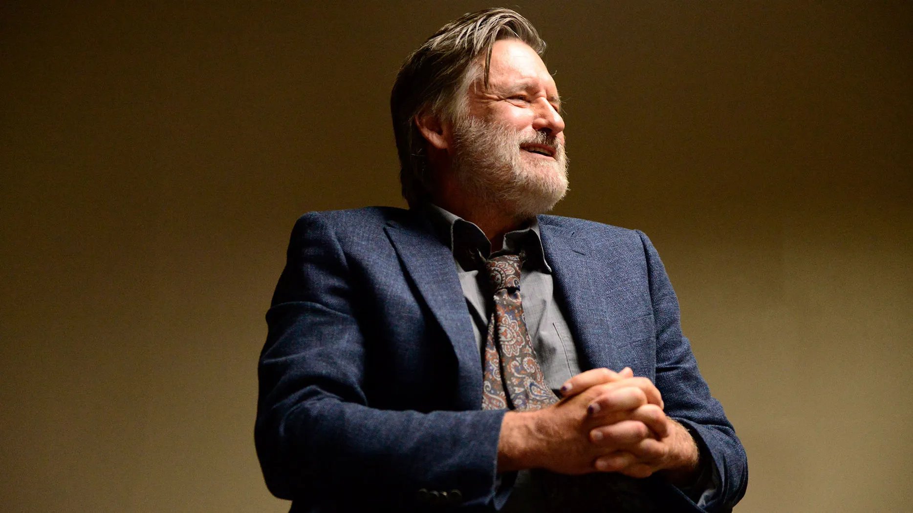 Bill Pullman als Detective Ambrose