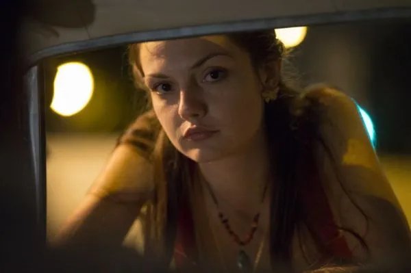 Lori (Emily Meade) aus Minnesota ist nur auf den ersten Blick unbedarft.