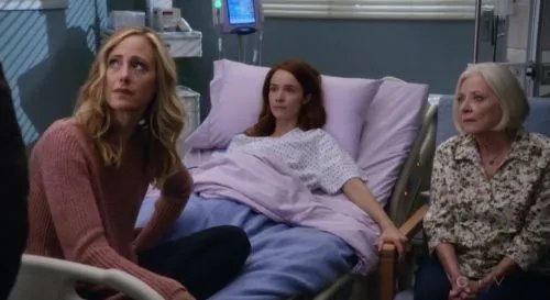 Owen (Kevin McKidd) muss sich vor den Frauen in seinem Leben für seine Ehe rechtfertigen.