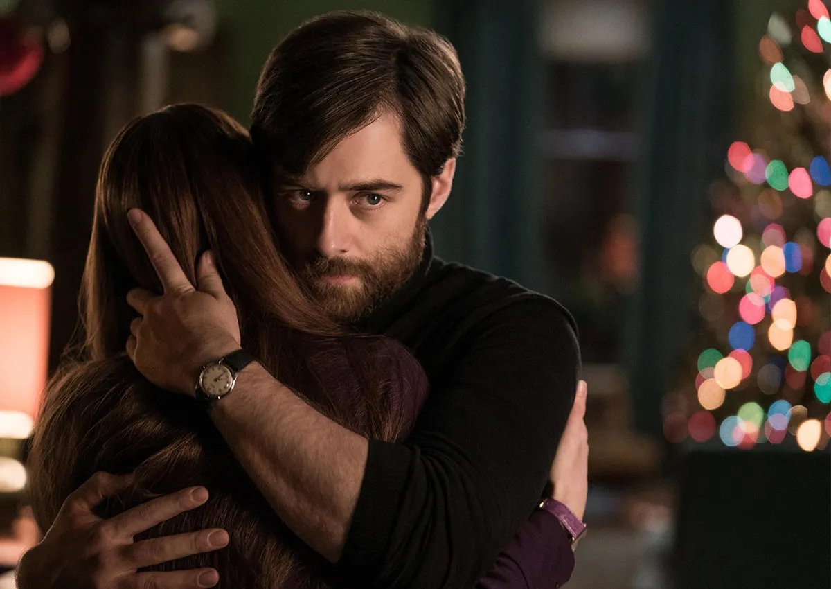 Sophie Skelton und Richard Rankin in „Outlander“