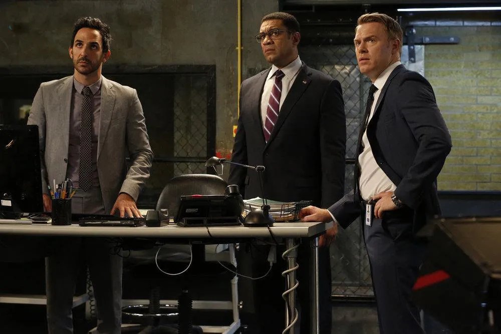 Amir Arison, Harry Lennix und Diego Klattenhoff in „The Blacklist“