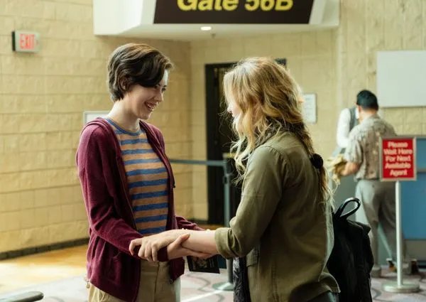 Haley (Susanna Skaggs, l.) und Joanie (Kathryn Newton) wurden im Nu zu interessanten Figuren.