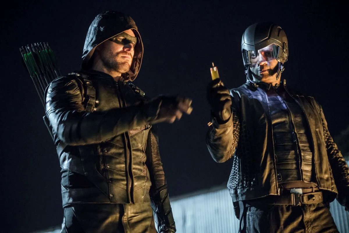 Szenenfoto aus der „Arrow“-Episode „Tribute“