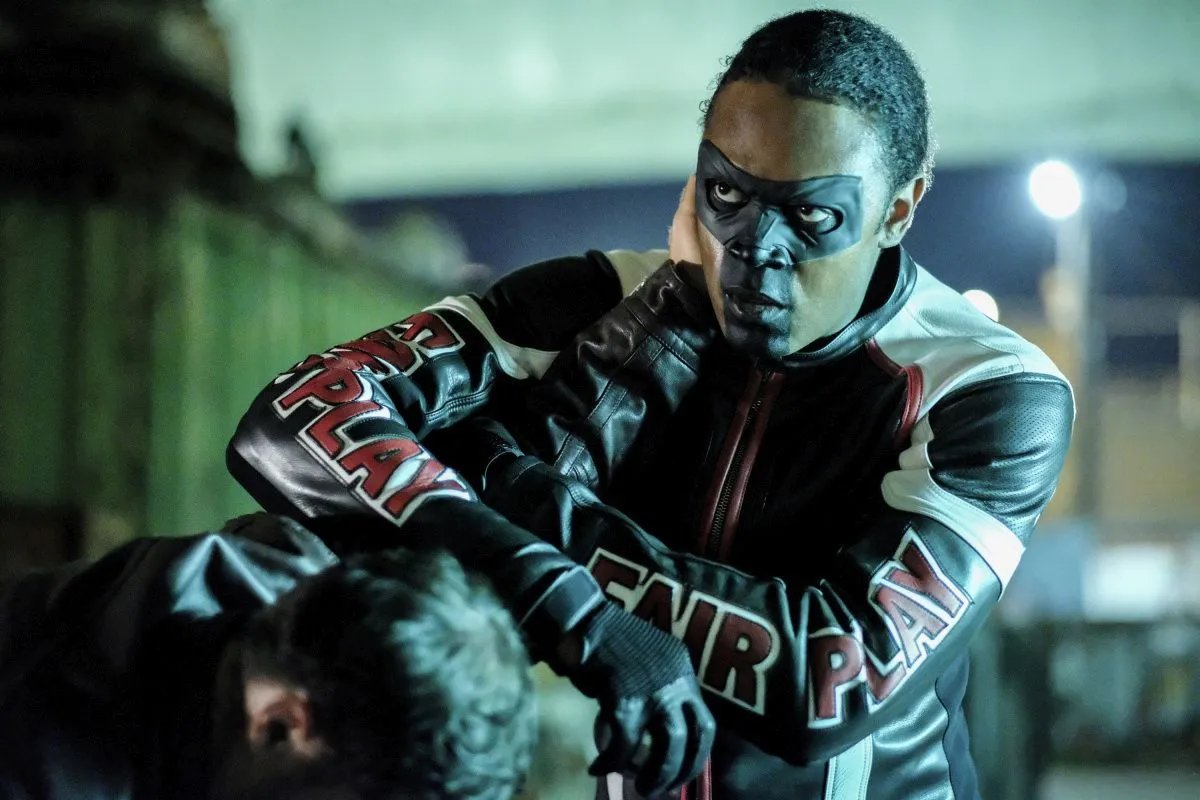 Szenenfoto aus der „Arrow“-Episode „Tribute“
