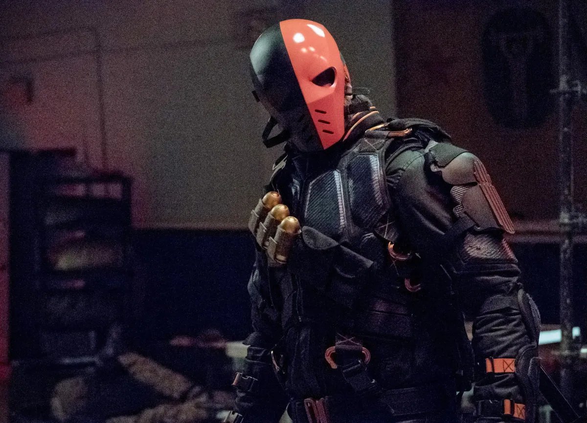 Szenenfoto aus der „Arrow“-Episode „Deathstroke Returns“ /