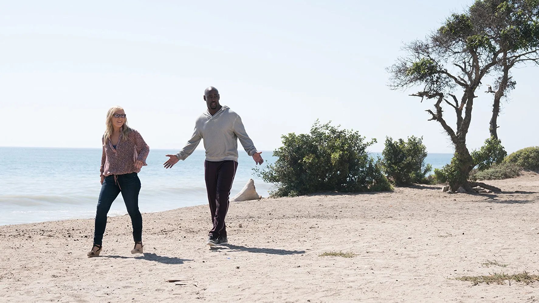 Rachael Harris und D. B. Woodside