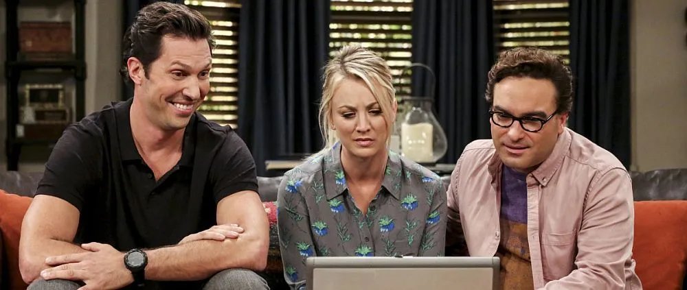 Zack (Brian Thomas Smith) freut sich über den Besuch von Penny (Kaley Cuoco) und Leonard (Johnny Galecki).