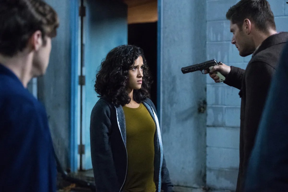 Yadira Guevara-Prip und Jensen Ackles in „Supernatural“