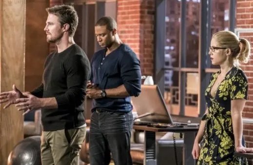 Szenenfoto aus der „Arrow“-Folge „Divided“