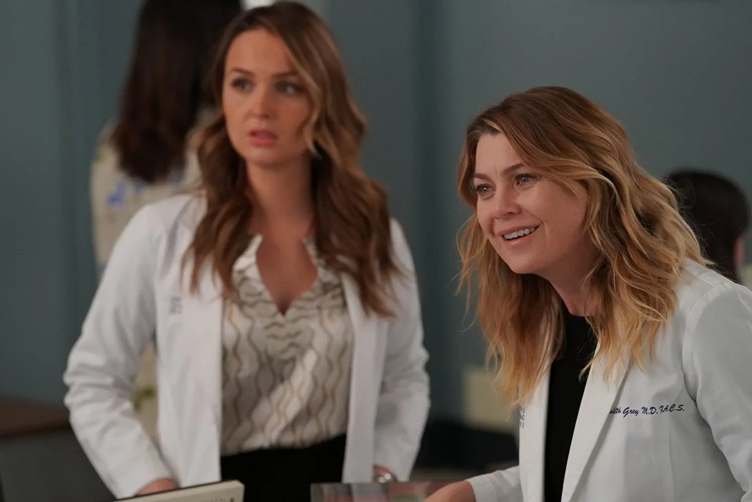 Dr. Jo Wilson (Camilla Luddington) und Dr. Meredith Grey (Ellen Pompeo)