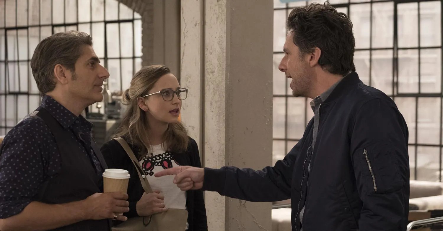 Alex (Zach Braff) und seine neuen Kollegen Eddie (Michael Imperioli) und Deirdre (Hillary Anne Matthews).