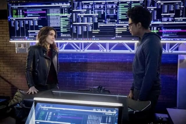 Szenenfoto aus der „Arrow“-Episode „Brothers in Arms“