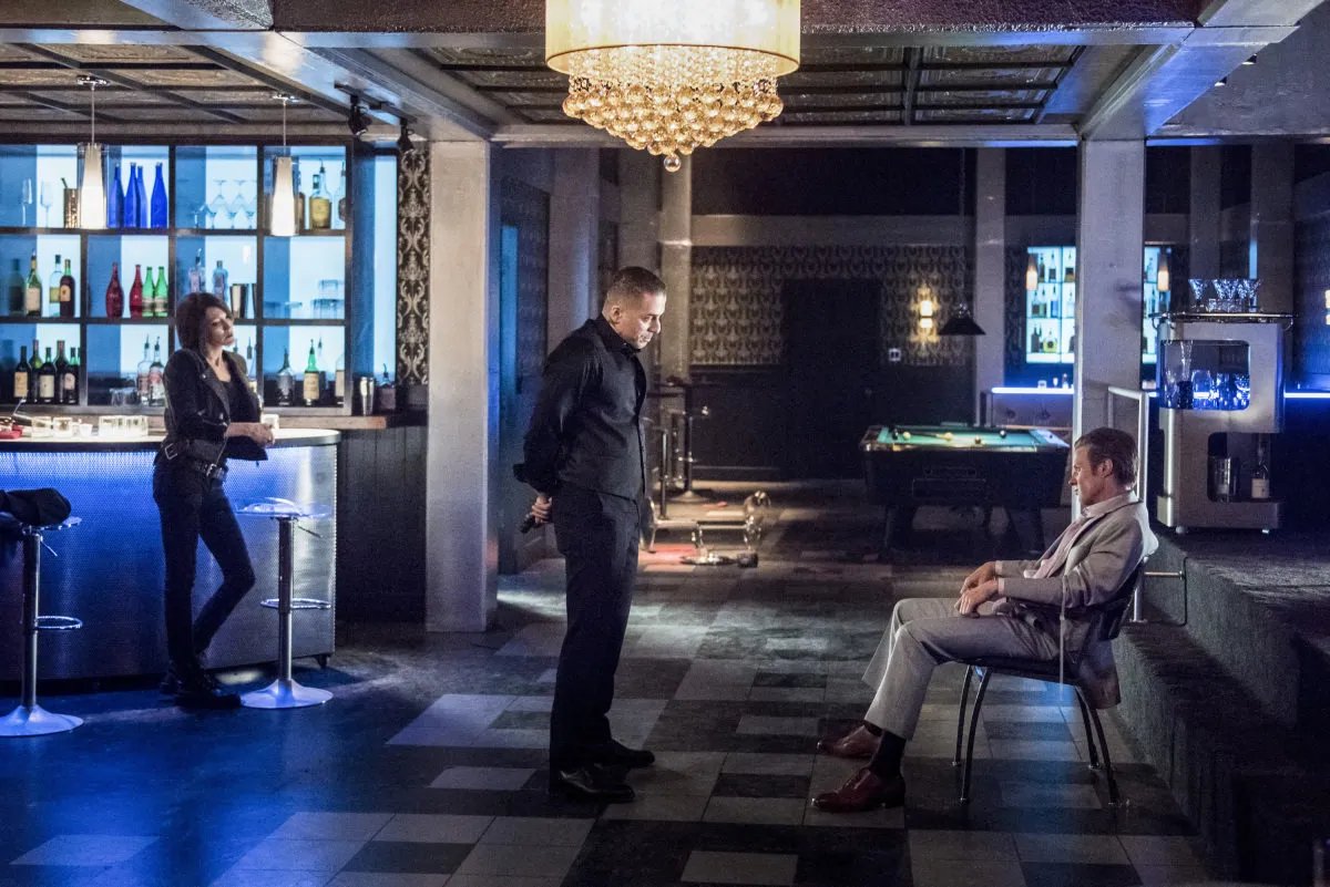Szenenfoto aus der „Arrow“-Folge „The Dragon“