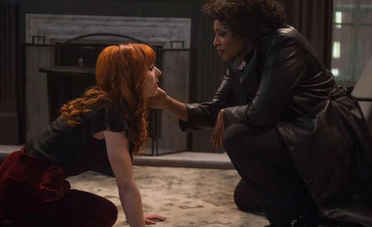 Ruth Connell und Lisa Berry in „Supernatural“