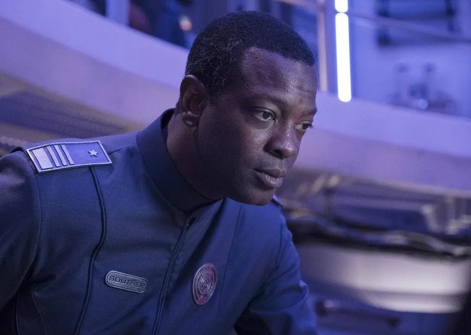 Martin Roach als Admiral Souther in „The Expanse“