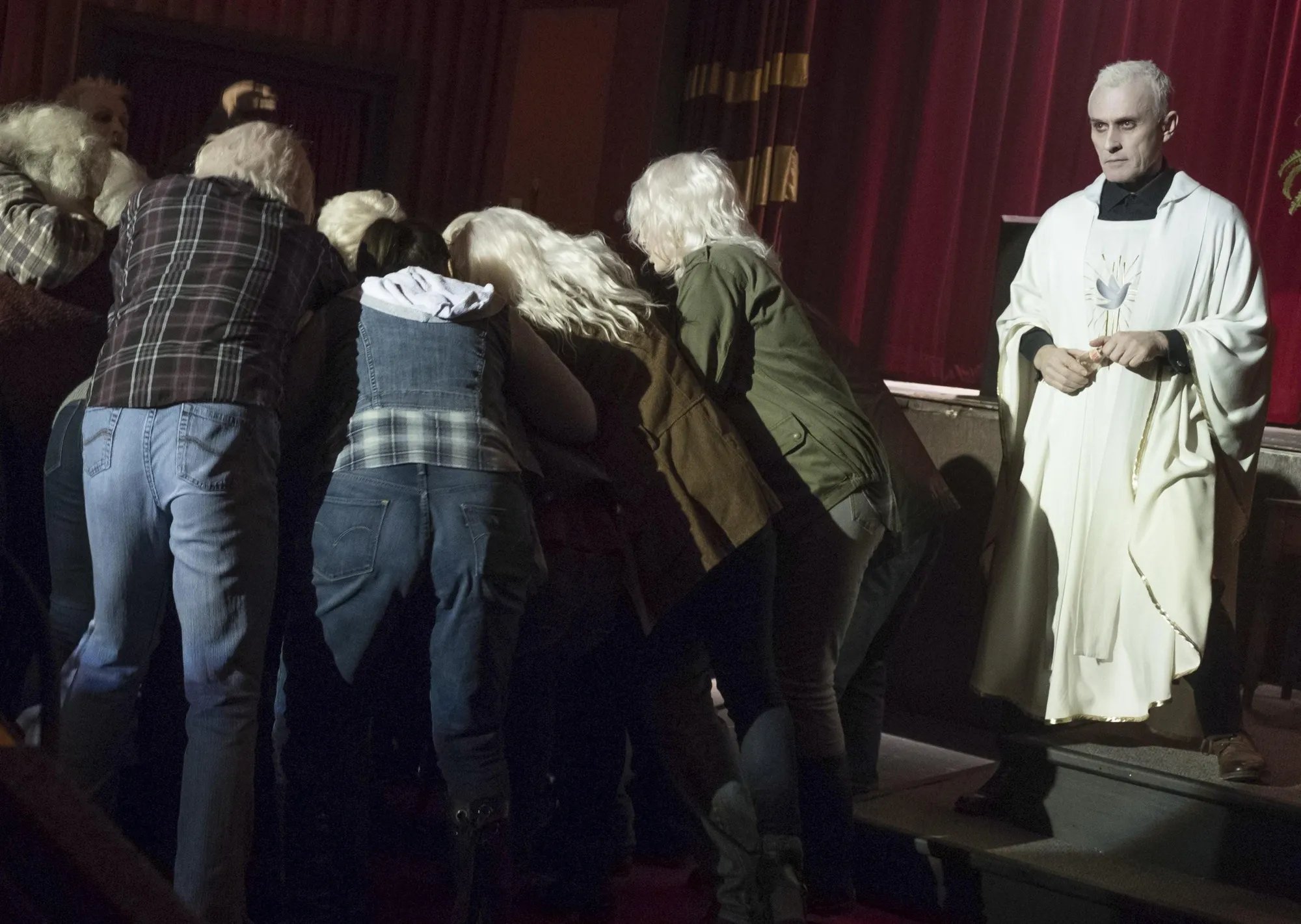 Mahlzeit in der Kirche von Prophet Angus.