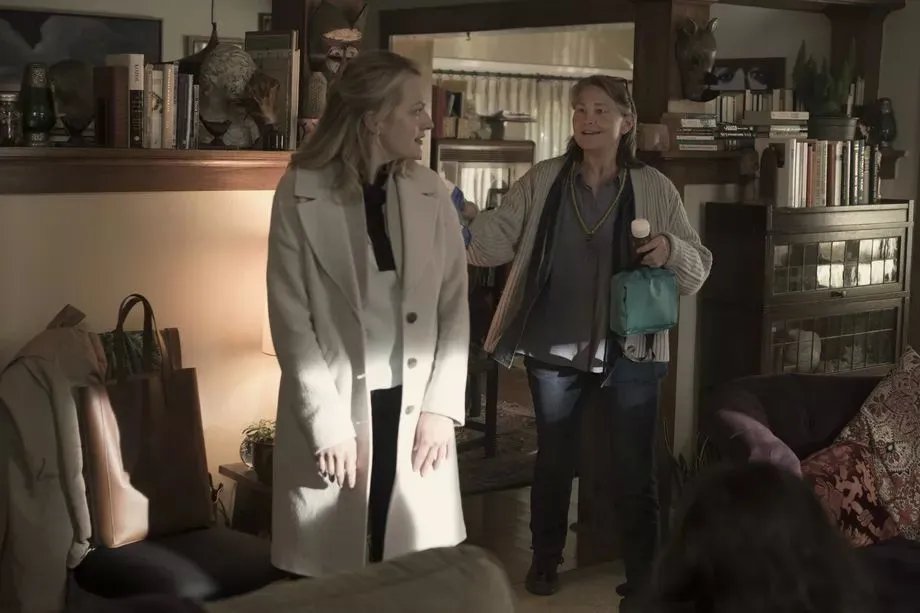 Zu ihrer Mutter Holly (Cherry Jones) hatte June (Elisabeth Moss) nicht das beste Verhältnis.